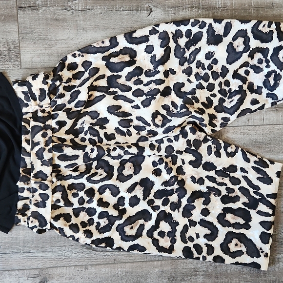 Leopard pants, sz M - Picture 6 of 8